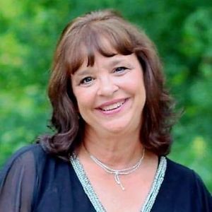 Meet your Posher, Paula